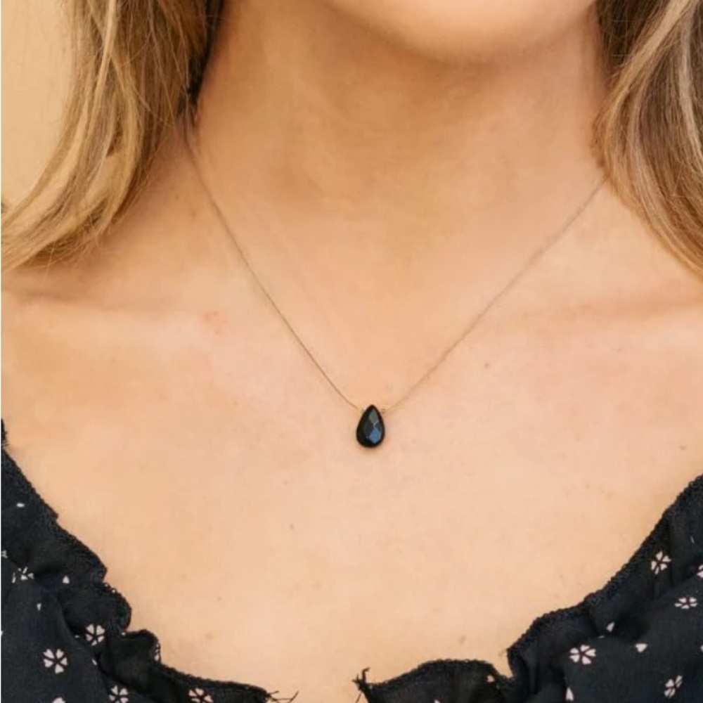 SOULKU BLACK ONYX SOUL-FULL OF LIGHT NECKLACE FOR STRESS RELIEF